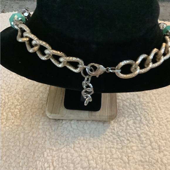 VINTAGE GORGEOUS TRI COLOR CHAIN TURQUOISE ACCENT SILVER-TONE CHAIN - Picture 5 of 8